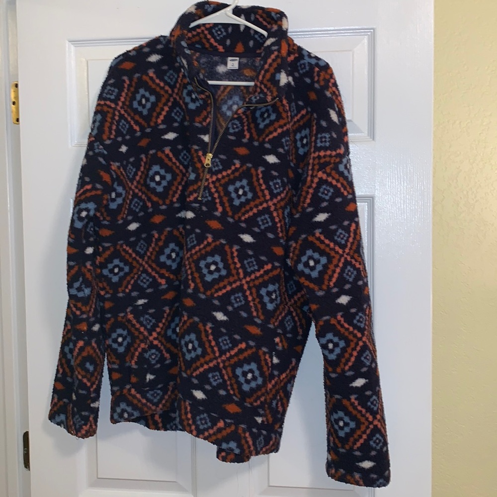 Old Navy Sweat shirt